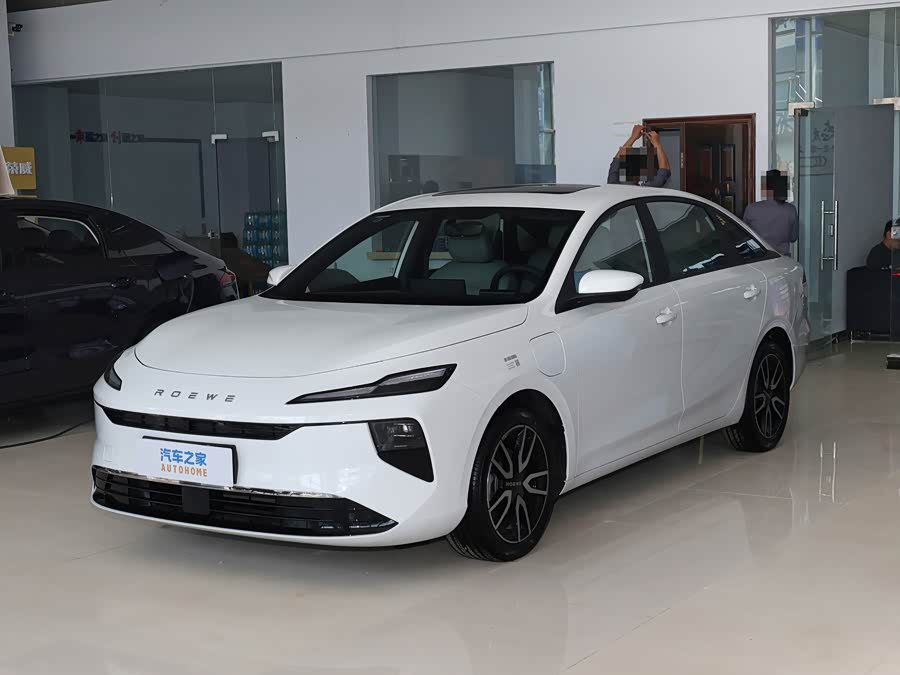 Roewe D6, 2026 — купить в Казани под ключ