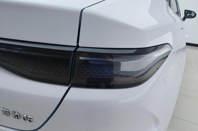 BYD Seal 05 DM-i Hybrid, 2025 — фото 5 из 12