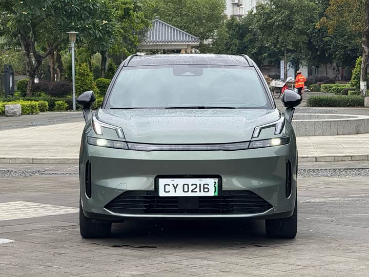 Lynk & Co 08 EM-P Hybrid, 2023 — фото 2 из 9