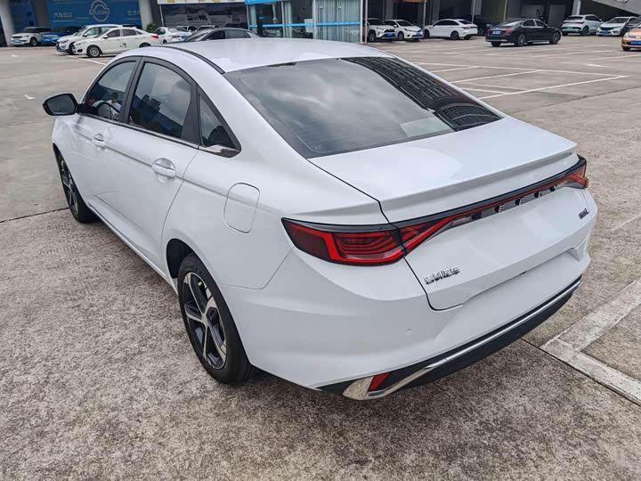 Geely Emgrand L, 2022 — фото 8 из 9