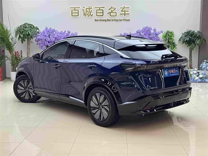 Nissan Ariya EV, 2022 — фото 7 из 9