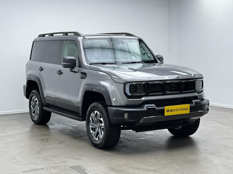 BAIC Beijing BJ40, 2025 — фото 3 из 12
