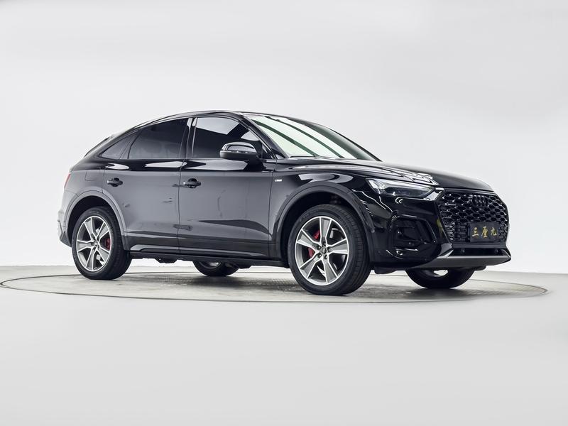 Audi Q5L Sportback, 2022 — фото 3 из 12