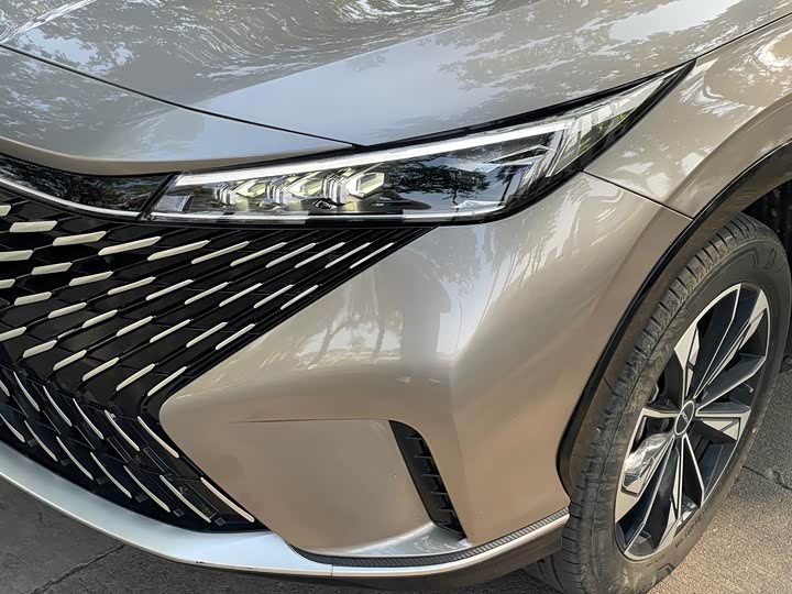Roewe RX5, 2024 — фото 2 из 9