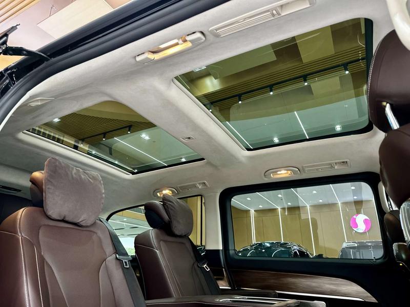 Mercedes-Benz V-Class, 2022 — фото 12 из 12