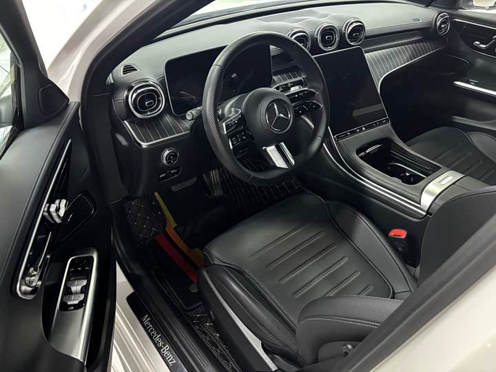 Mercedes-Benz C-Class, 2023 — фото 4 из 9
