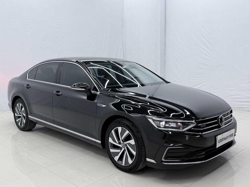 Volkswagen Magotan GTE Hybrid, 2023 — фото 3 из 9