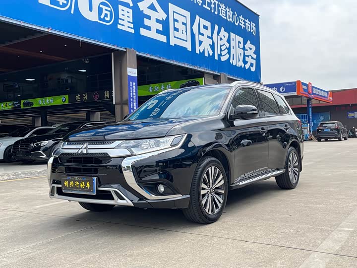 Mitsubishi Outlander, 2021 — купить в Ульяновске под ключ