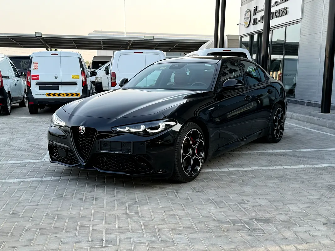 Alfa Romeo Giulia, 2024 — фото 2 из 8