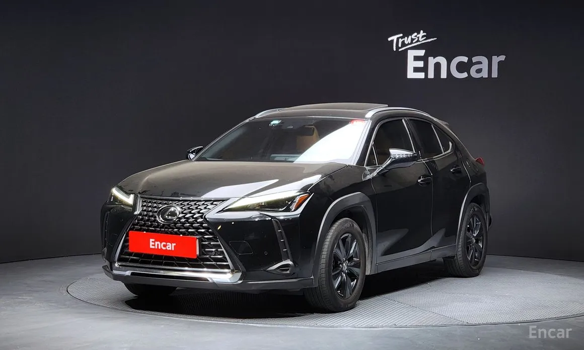 Lexus UX, 2023 — купить в Перми под ключ