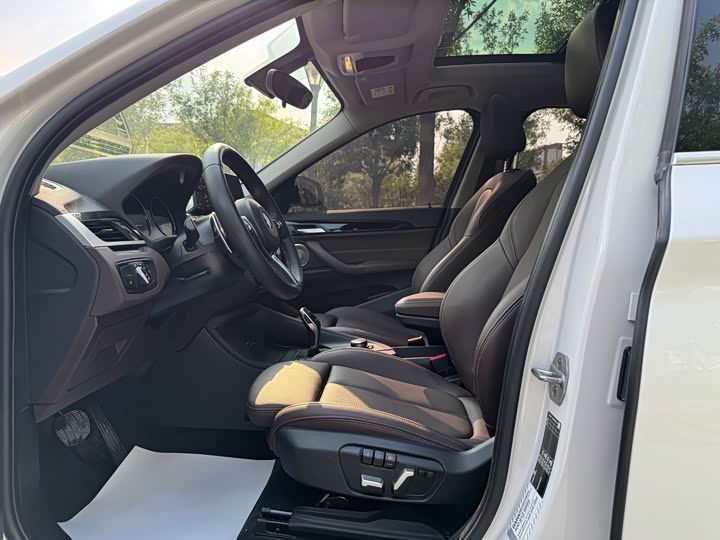 BMW X1, 2022 — фото 8 из 9