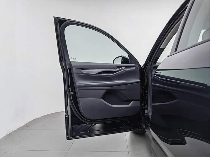 Ford Edge, 2025 — фото 8 из 9