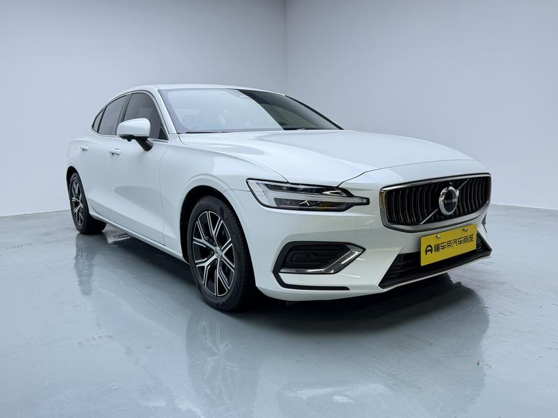 Volvo S60, 2023 — фото 3 из 12