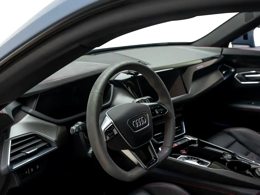 Audi e-tron GT, 2022 — фото 8 из 10