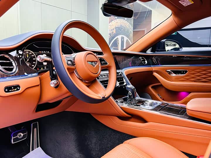 Bentley Flying Spur, 2022 — фото 8 из 9