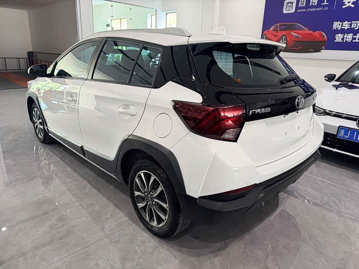 Toyota Yaris L Hatchback, 2022 — фото 6 из 9
