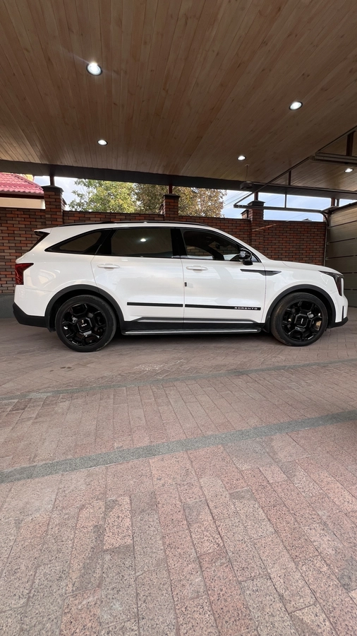 Kia Sorento, 2024 — фото 3 из 12