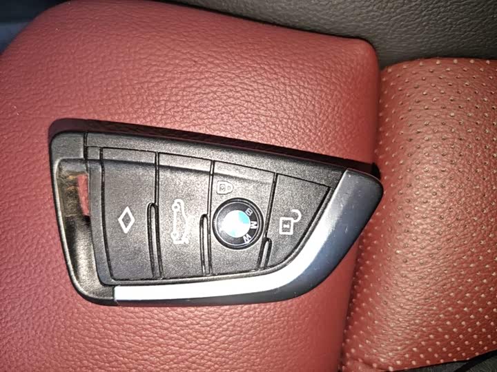 BMW iX3, 2022 — фото 9 из 9