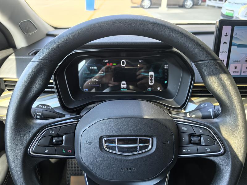 Geely Emgrand L Hi·P Hybrid, 2023 — фото 10 из 12