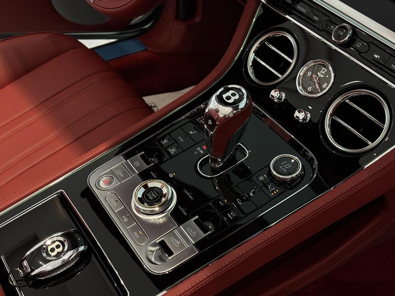 Bentley Continental GT, 2023 — фото 9 из 12