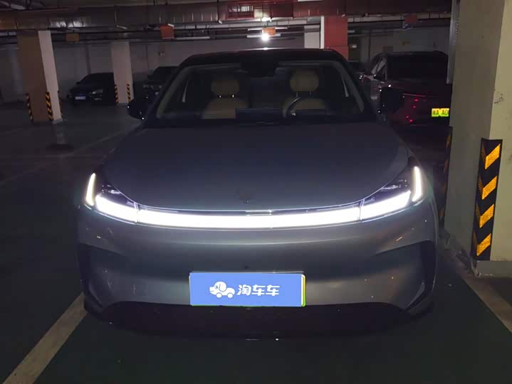 BAIC Arcfox T1, 2025 — фото 2 из 9