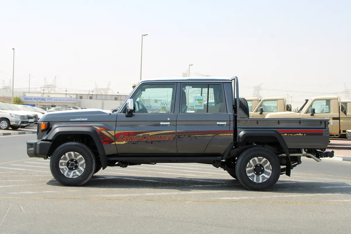 Toyota Land Cruiser 70 Series, 2026 — фото 3 из 10
