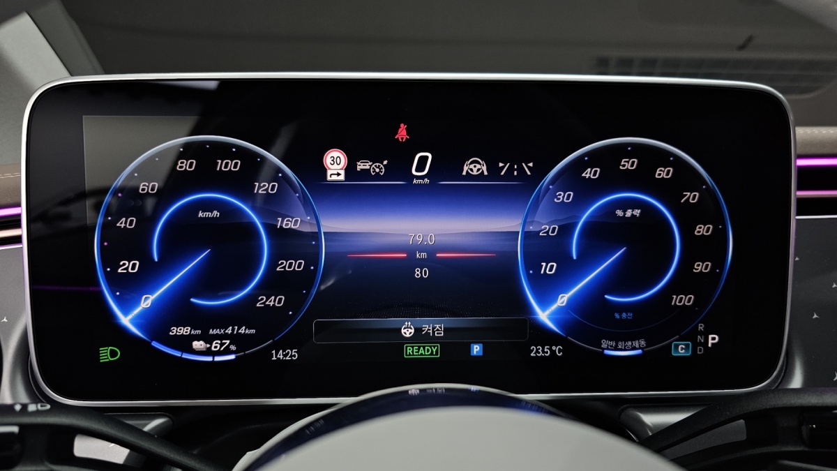 Mercedes-Benz EQE, 2025 — фото 7 из 12