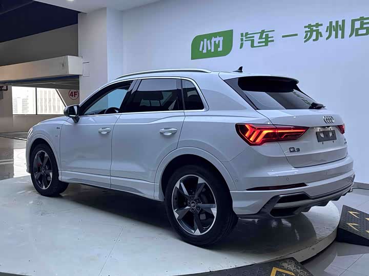 Audi Q3, 2023 — фото 8 из 9