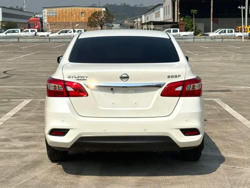 Nissan Sylphy, 2023 — фото 5 из 10