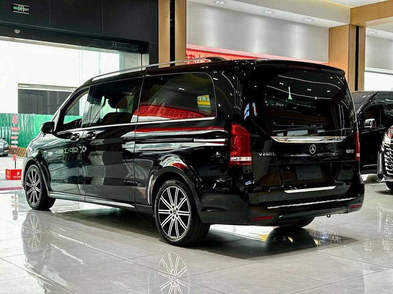 Mercedes-Benz V-Class, 2022 — фото 3 из 12
