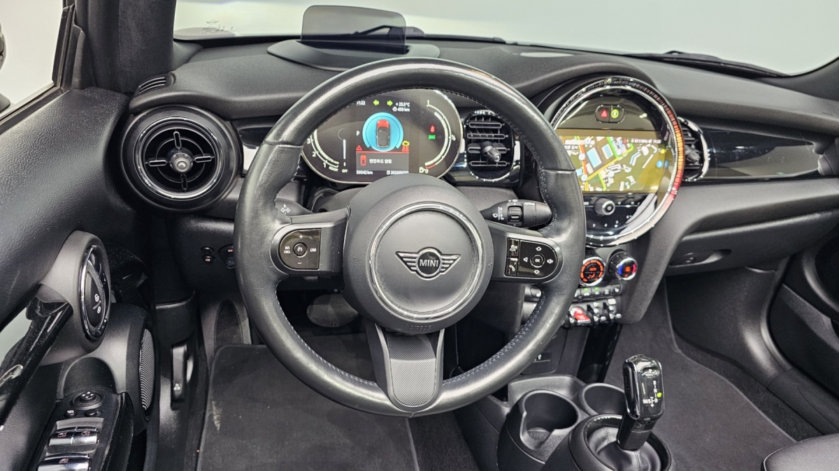 Mini Cooper Convertible, 2024 — фото 11 из 12