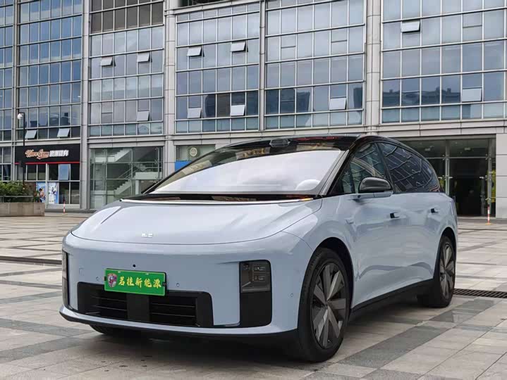 LiXiang i8, 2025 — купить в Воронеже под ключ