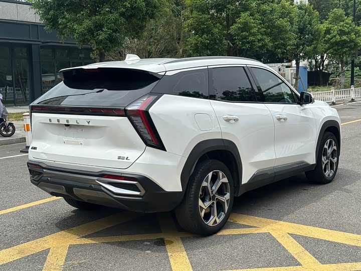 Geely Atlas L, 2024 — фото 9 из 9