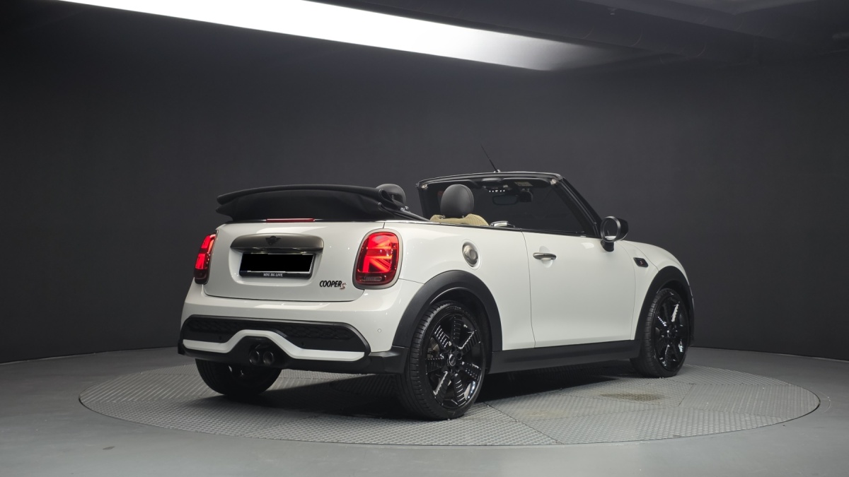 Mini Cooper Convertible, 2023 — фото 2 из 12
