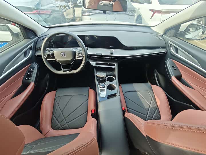 Changan Eado Plus, 2023 — фото 5 из 9