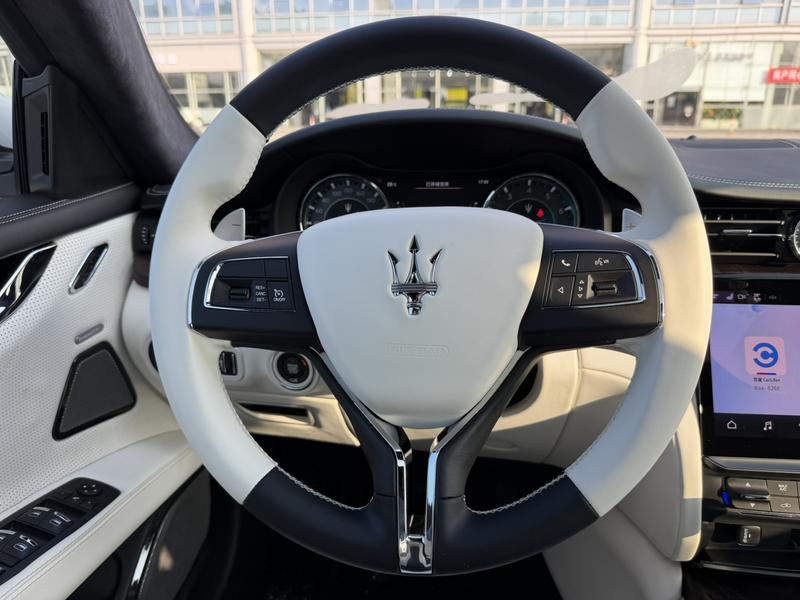 Maserati Quattroporte, 2022 — фото 11 из 12