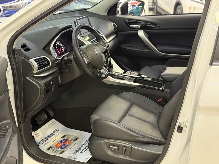 Mitsubishi Eclipse Cross, 2022 — фото 4 из 9
