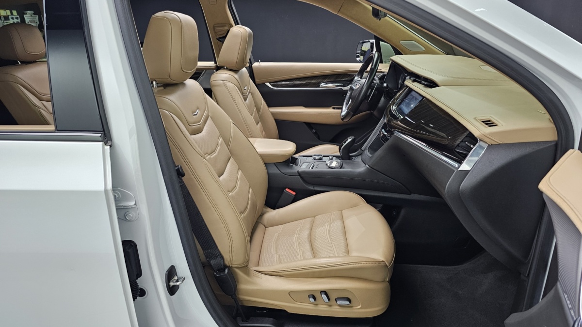 Cadillac XT6, 2022 — фото 10 из 12
