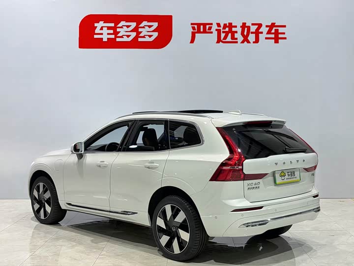 Volvo XC60 Hybrid, 2024 — фото 5 из 9