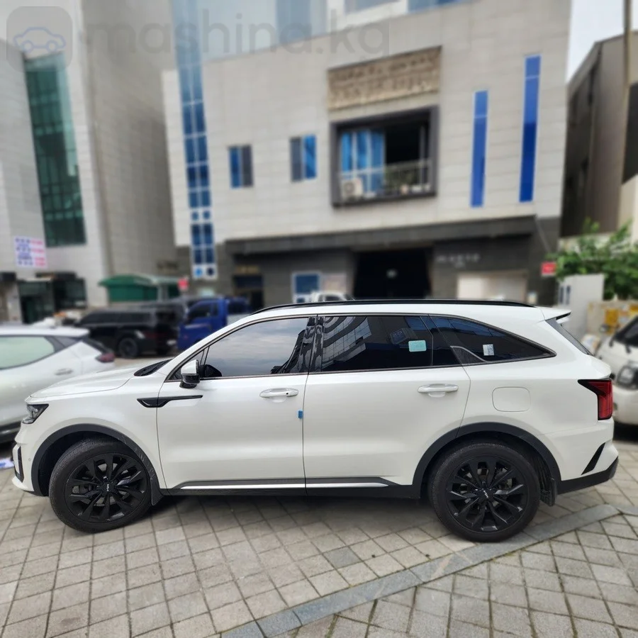 Kia Sorento, 2022 — фото 4 из 10