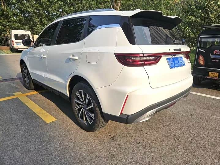 Geely Vision X6, 2022 — фото 7 из 9