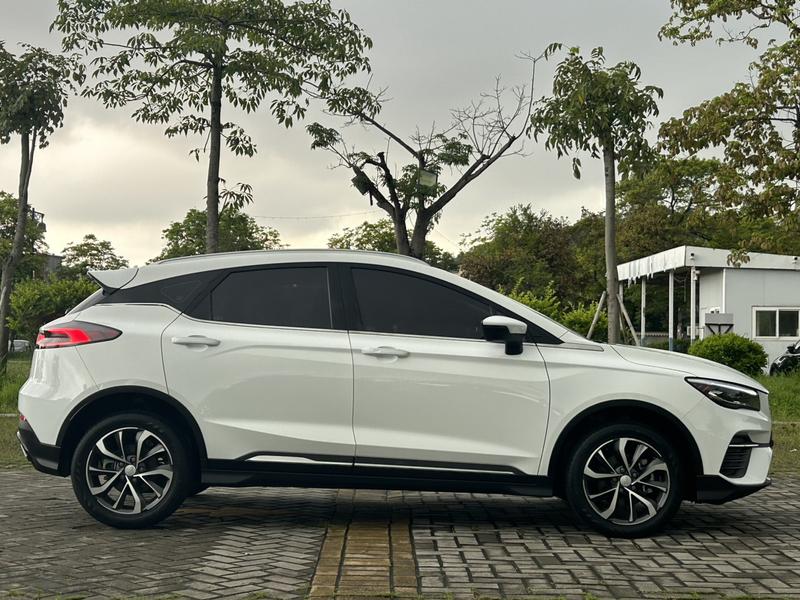 Geely Emgrand GS, 2023 — фото 8 из 12