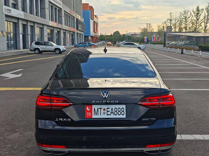 Volkswagen Phideon, 2023 — фото 5 из 10