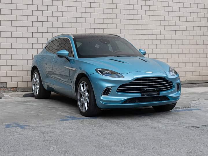 Aston Martin DBX, 2022 — фото 3 из 9