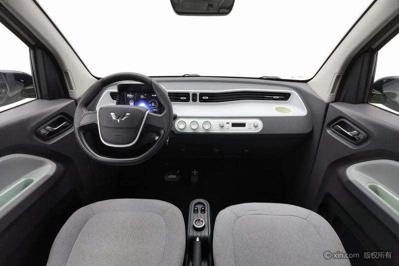 Wuling Mini EV, 2021 — фото 8 из 12