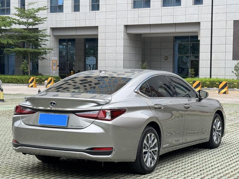 Lexus ES, 2021 — фото 6 из 12