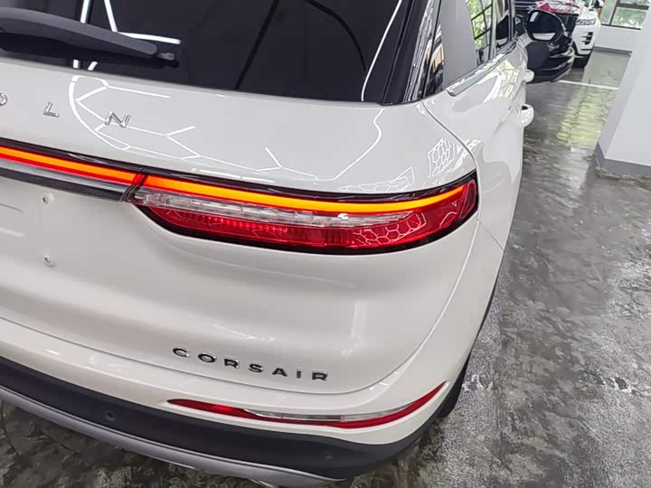 Lincoln Corsair, 2022 — фото 8 из 9