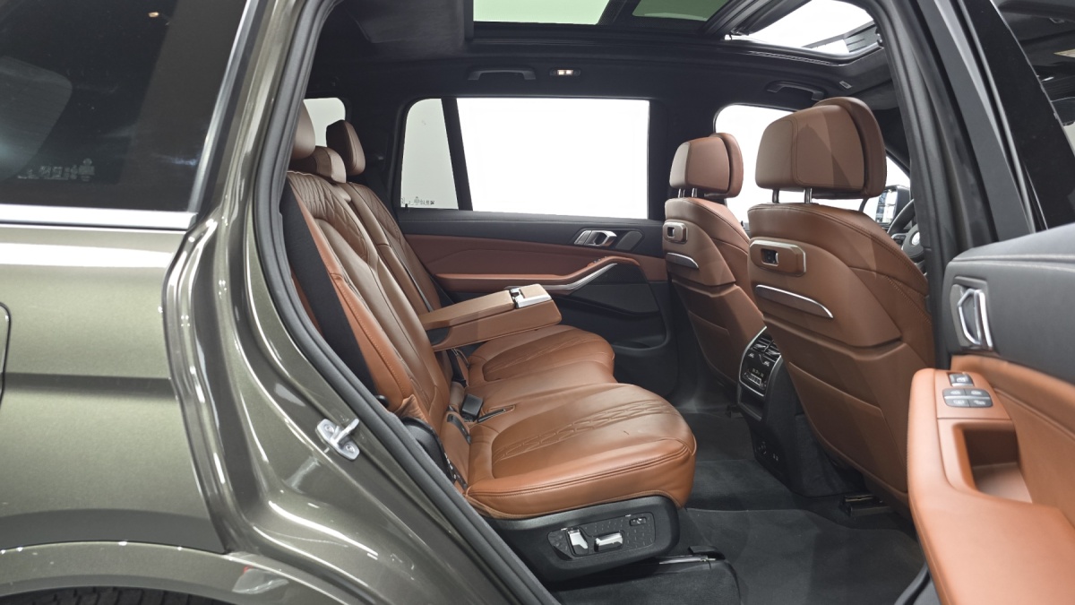 BMW X7, 2025 — фото 12 из 12