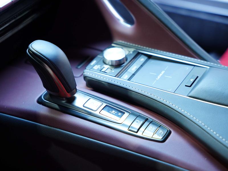 Lexus LC, 2021 — фото 10 из 12