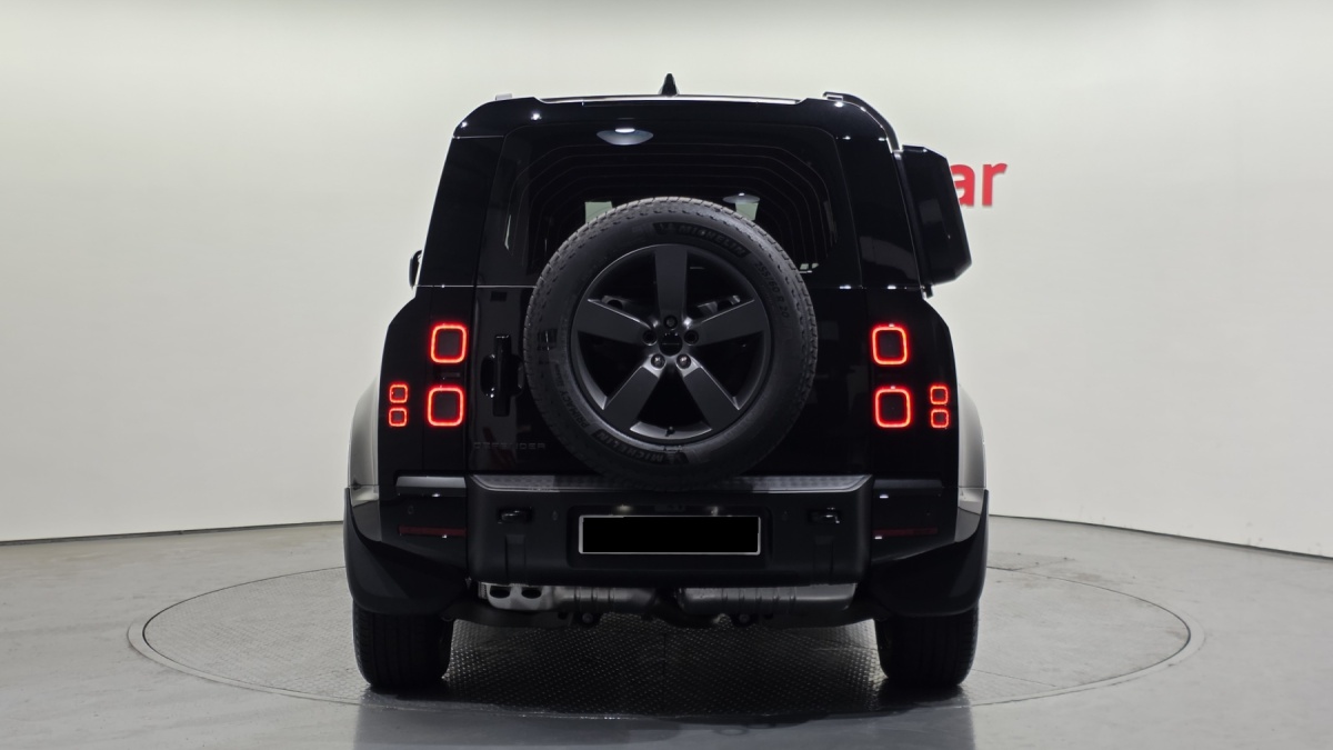 Land Rover Defender, 2025 — фото 6 из 12